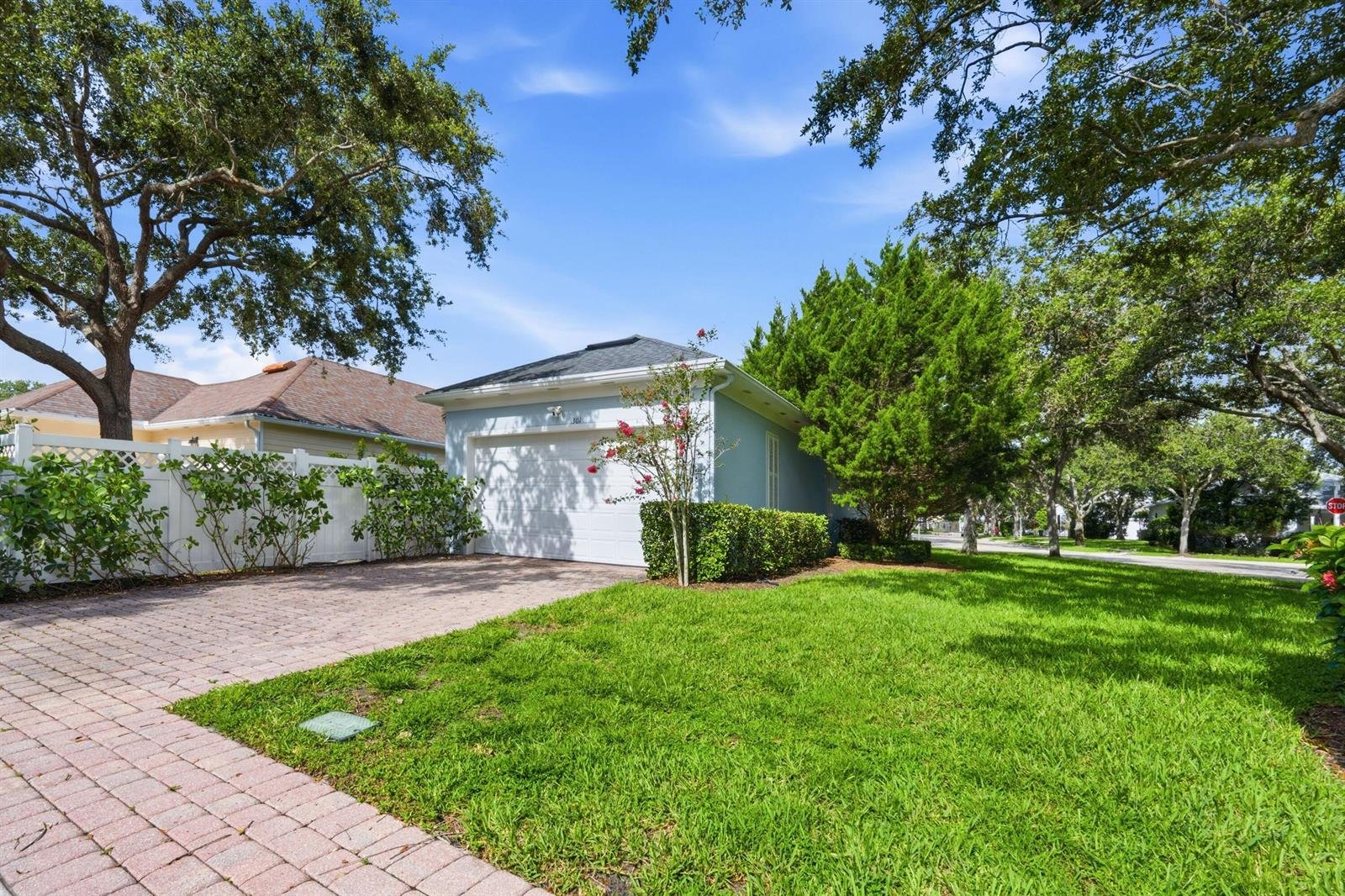 301 Newhaven Blvd