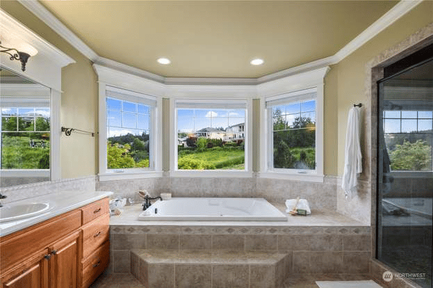 Luxury Living on Cougar Mountain in the Reserve at Newcastle