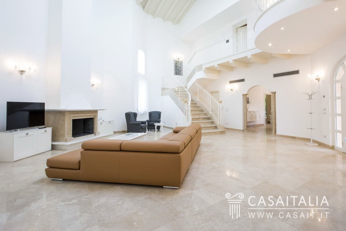 Luxurious Villa in Forte Dei Marmi