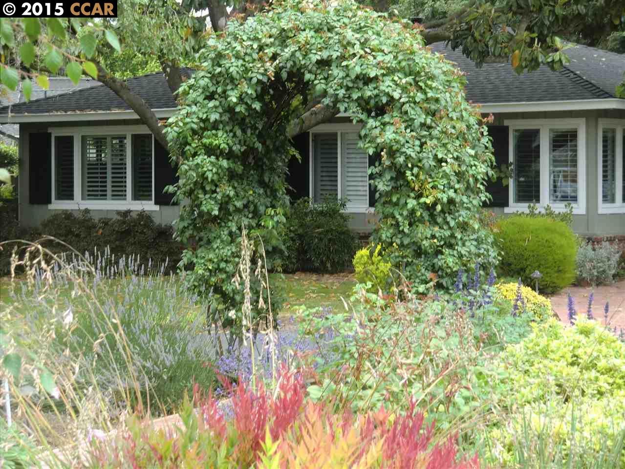 4 Corwin Dr