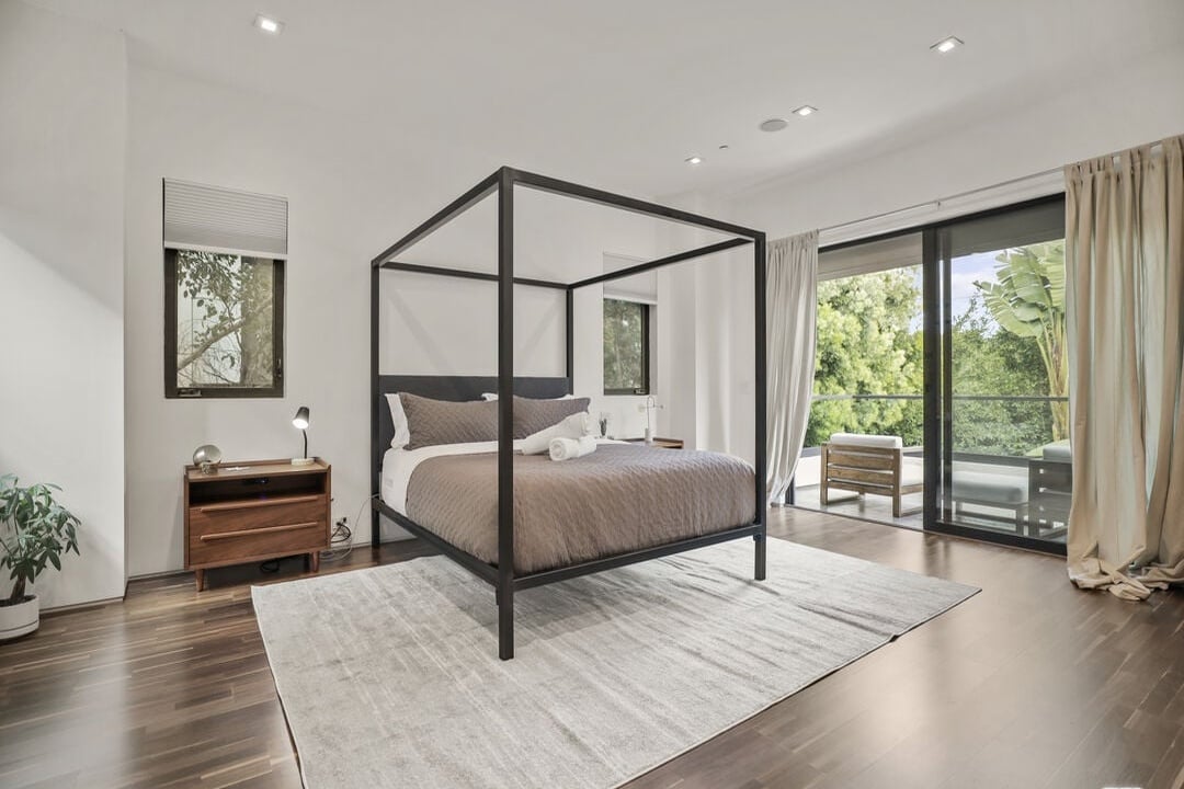 N Crescent Heights Blvd, 90046