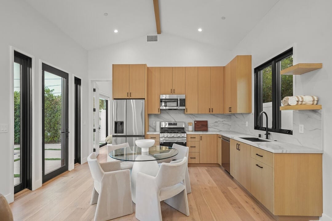 Fairmont Reserve, S Bundy Dr, 90049