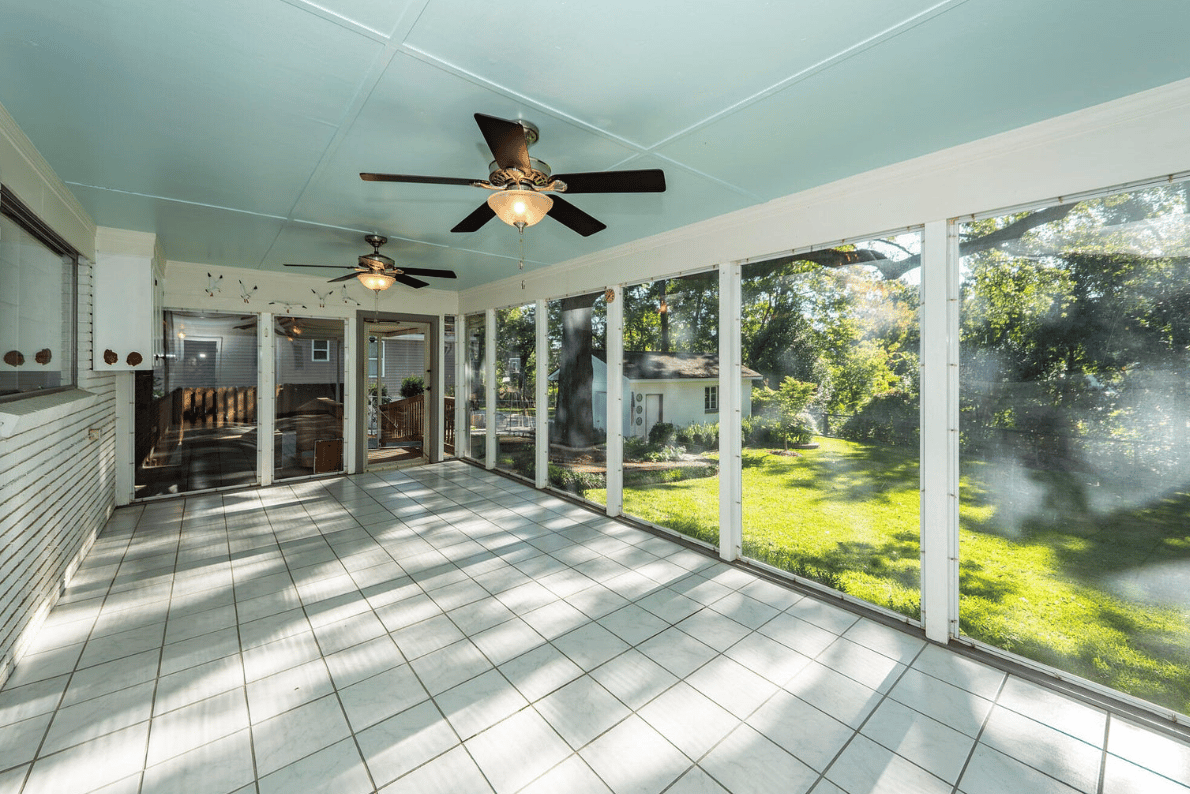 1039 Riverview Drive