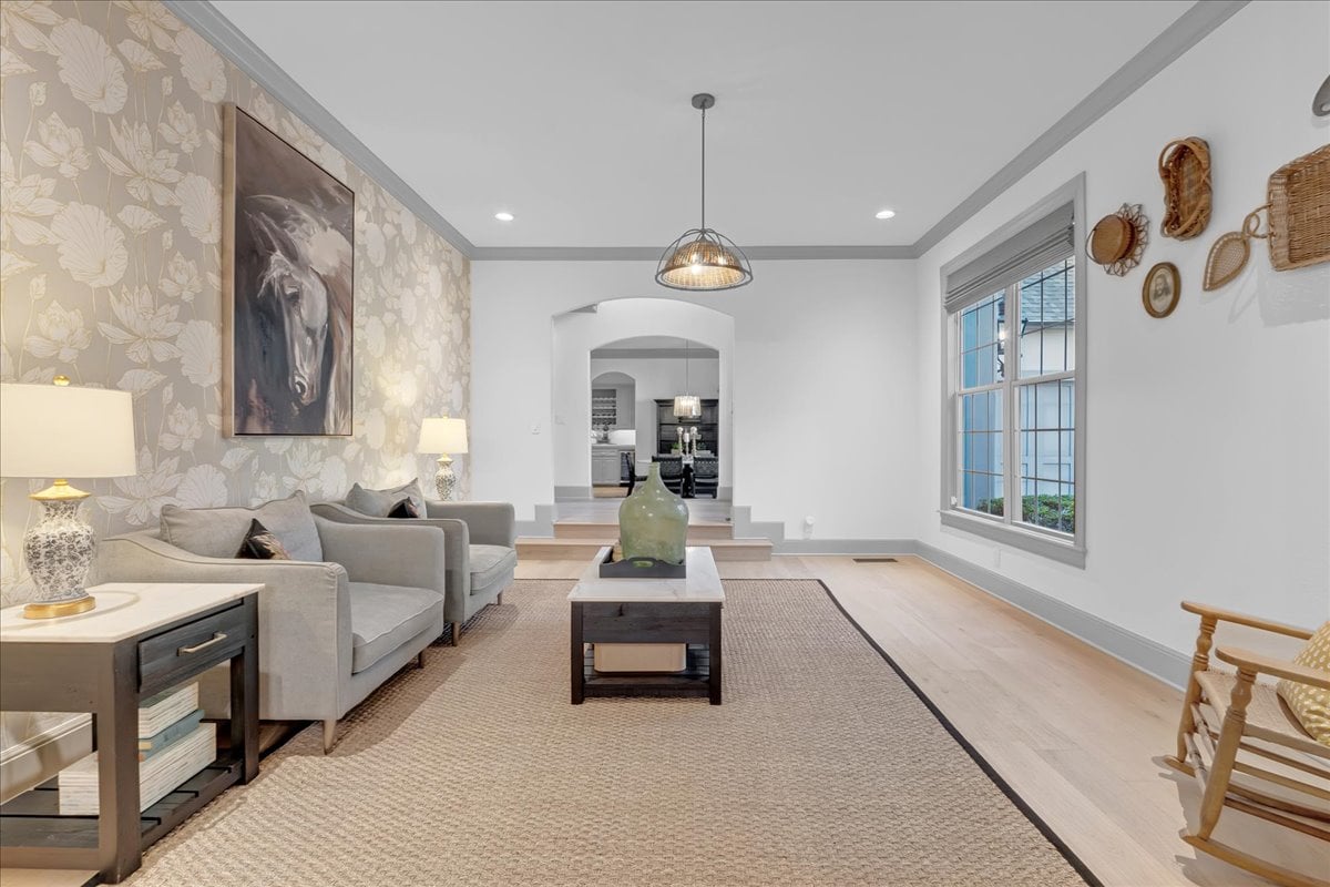 Luxury Living in Bixby, Oklahoma: A Premier Estate in Devonshire at Graystone Represented by Philip Shain of The Agency Tulsa - Wyatt Poindexter - The Agency