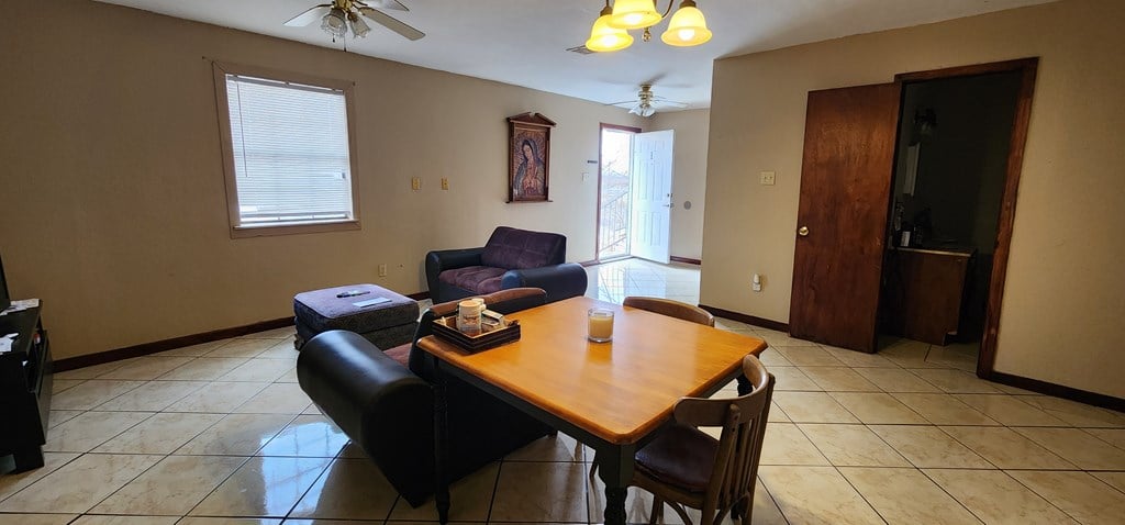 2880 Yucca Cir