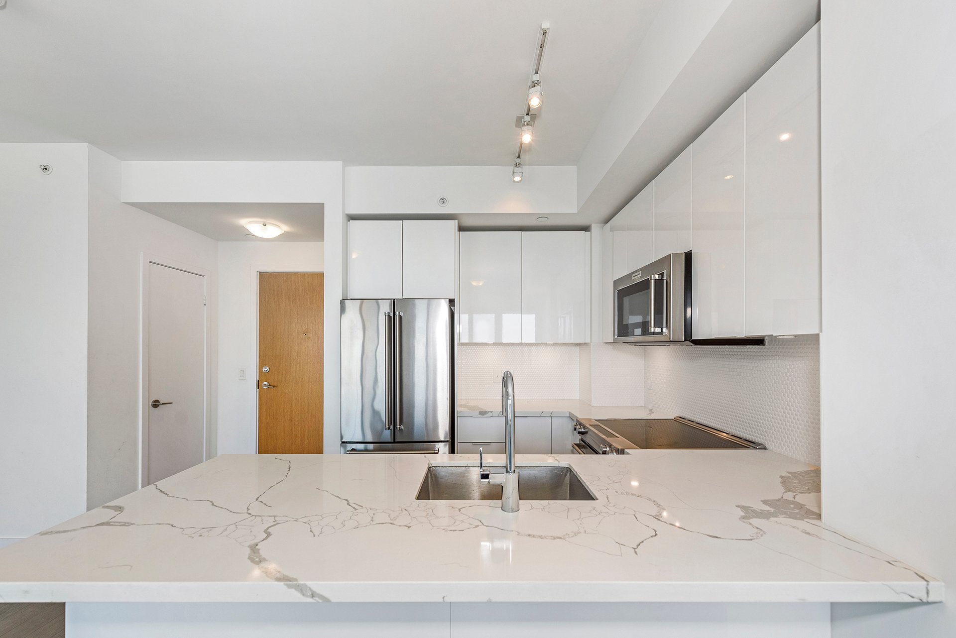 30 Shore Breeze Drive Unit: 5708