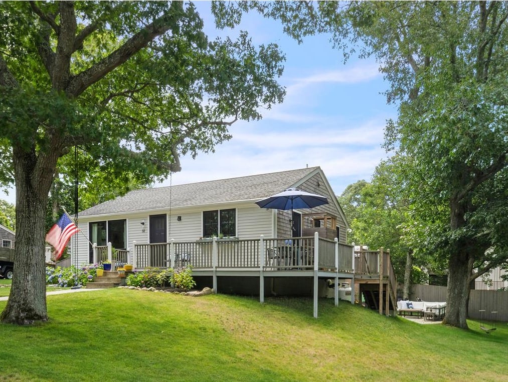 32 Leland Ave