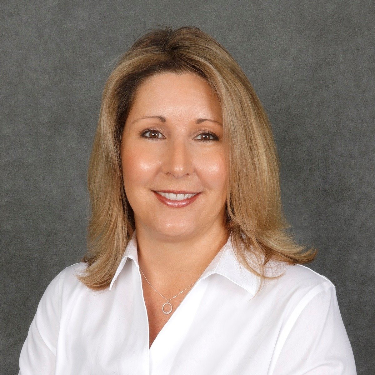 Paula Brennan Beach Haven, NJ Real Estate Agent Headshot