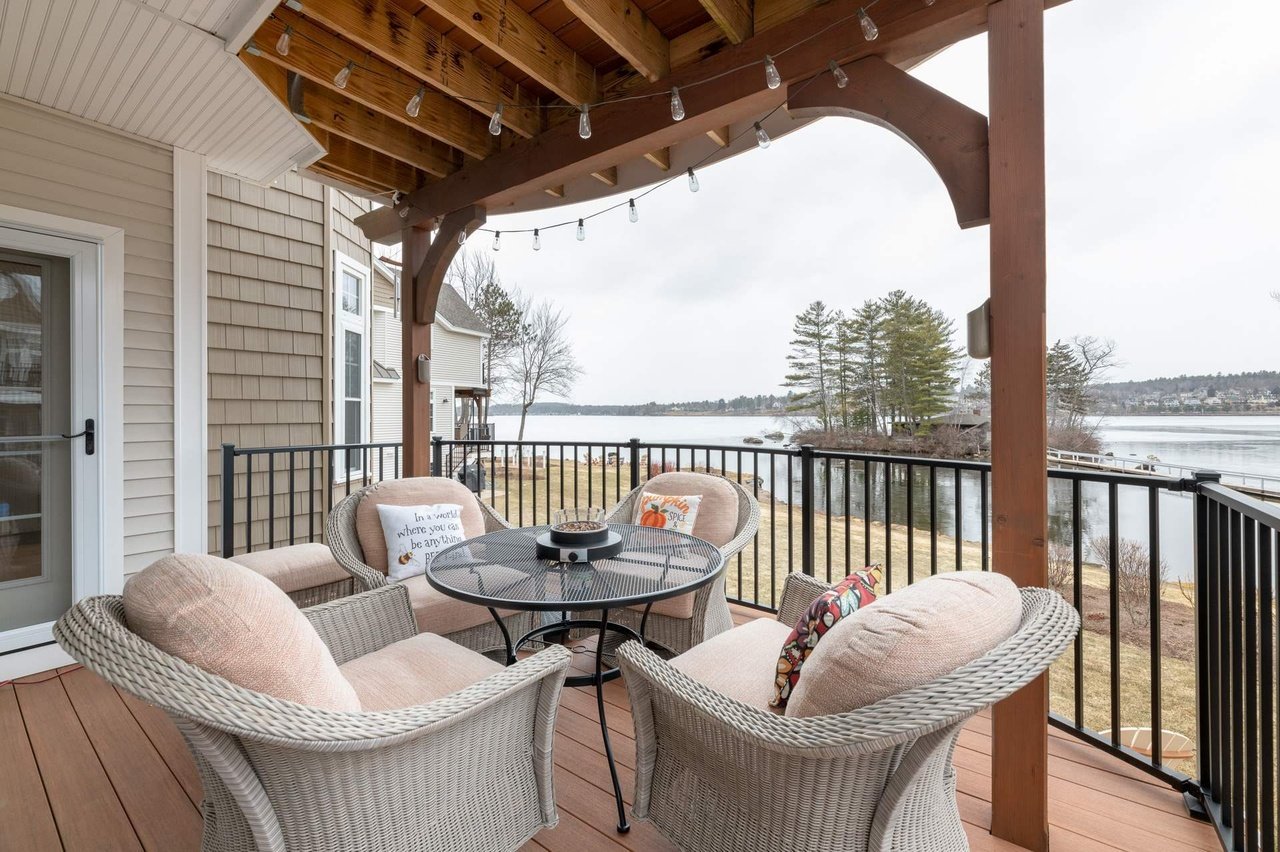 11 Island Dr
