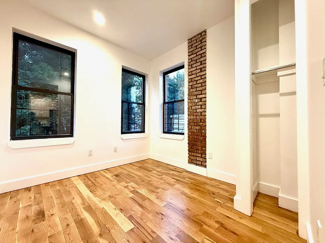 406 Evergreen Ave 2B