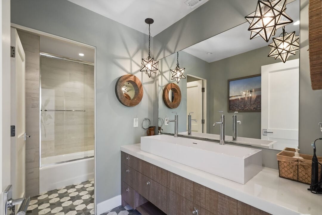 Solis Vista, Serra Rd, 90265