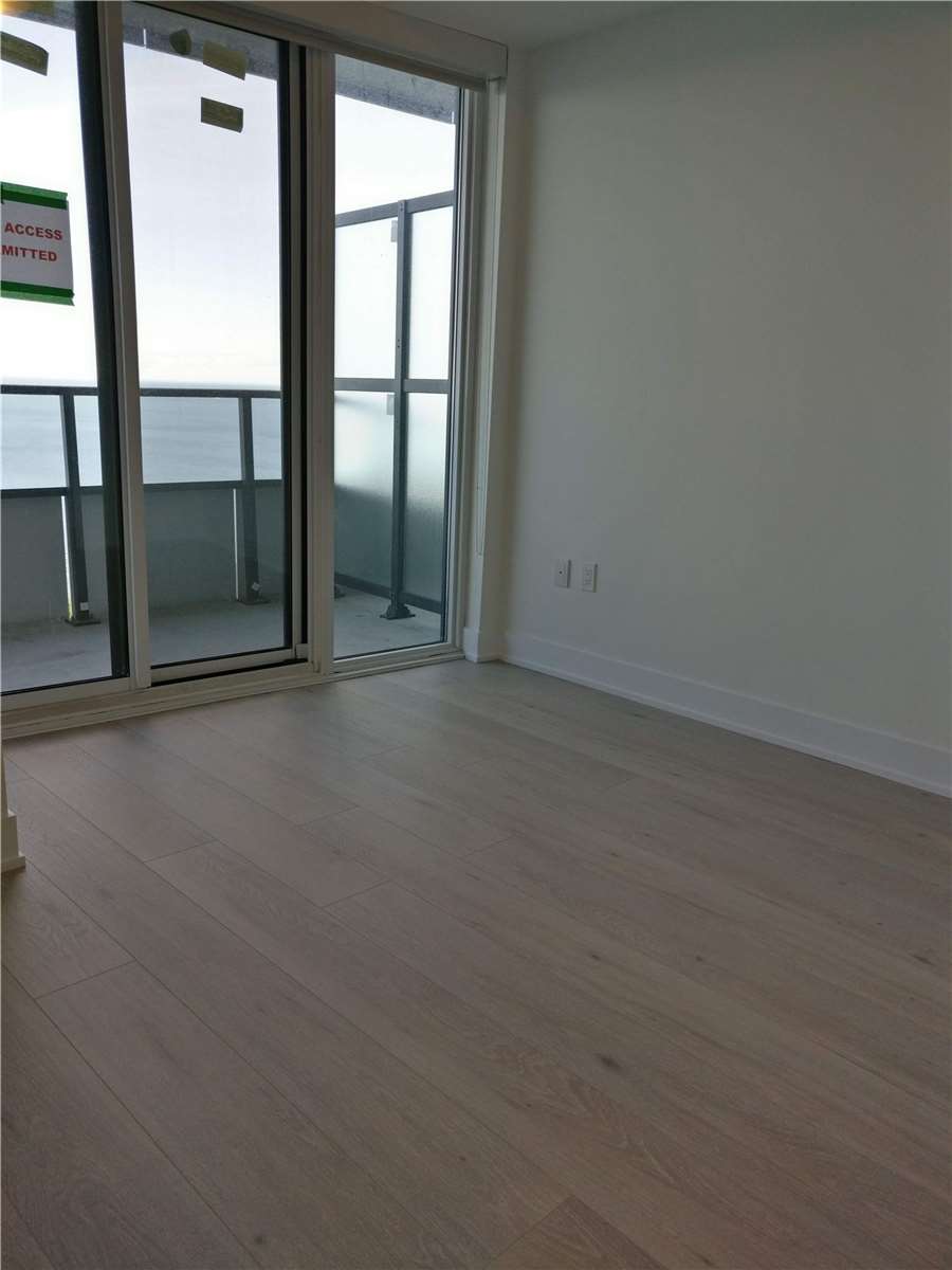 20 Shore Breeze Drive S 3107