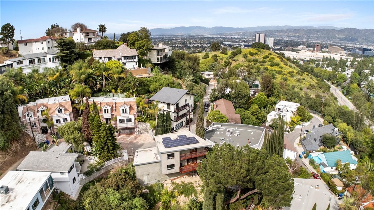 Hollywood Manor Bird's Nest