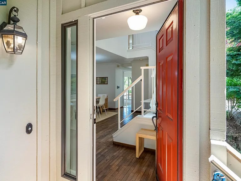 28 Curlew Way, Novato