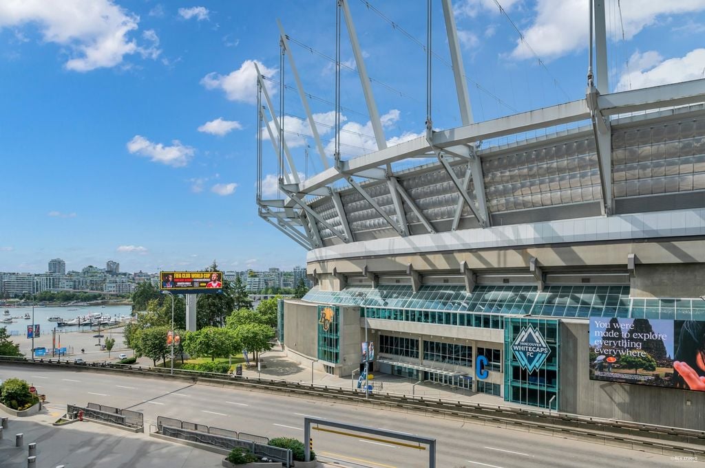 111 W Georgia St, #509