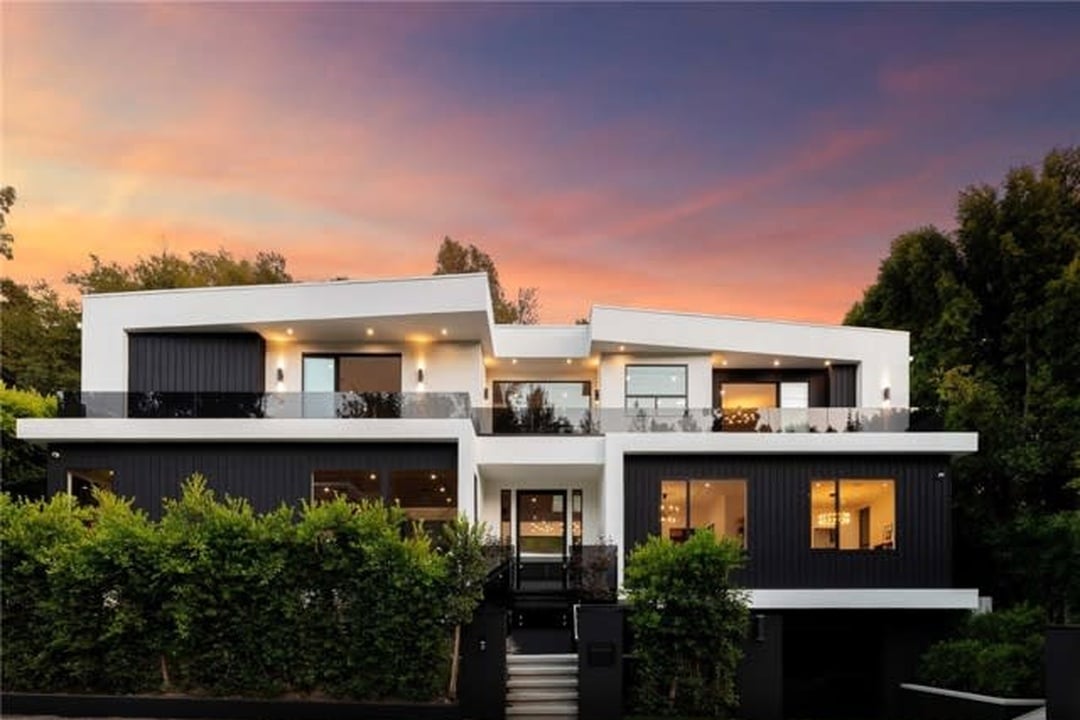Crescent Villa