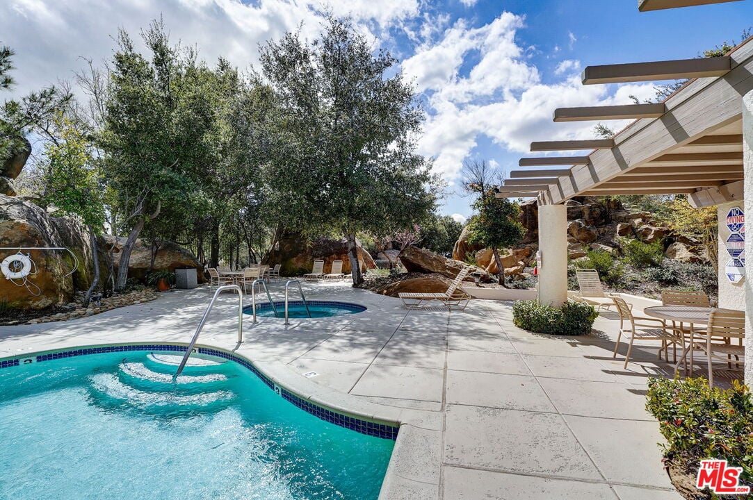22303 Golden Canyon Cir