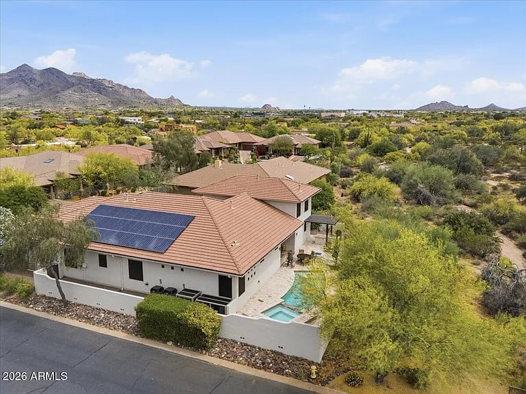 5311 E Gray Wolf Trail