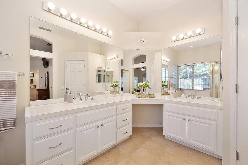 4622 Nassau Ct