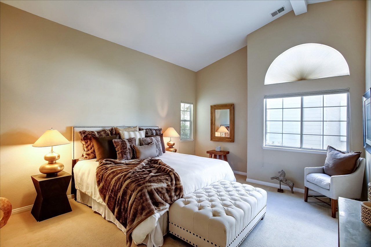 5957 Village Ter Dr