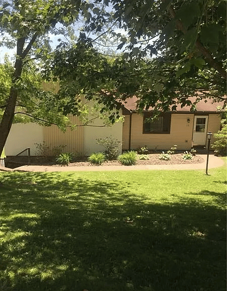 10 Glenmeade Rd