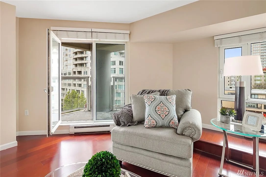 121 Vine St #605