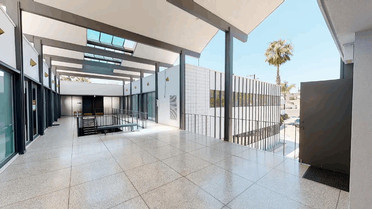 3065 Rosecrans Pl - Loma Starr