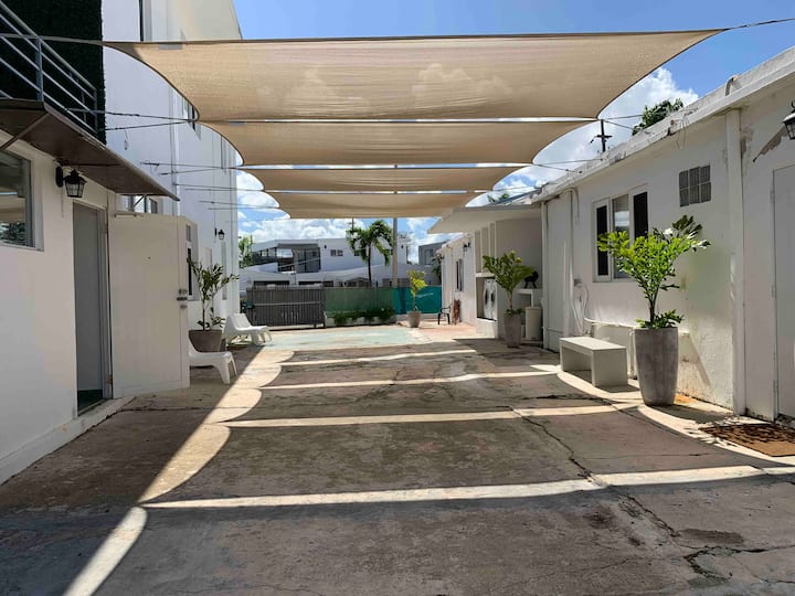 Beach House Apt 11 • Sleeps 4 • Kitchen + Sofa Bed - Airbnb