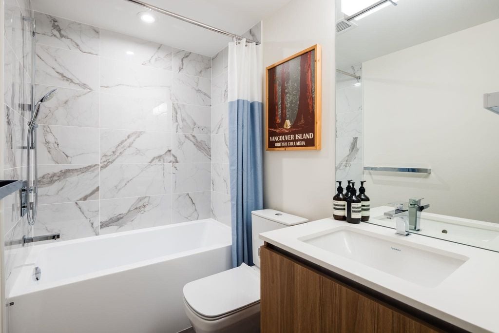 209 E 20th Ave, #302