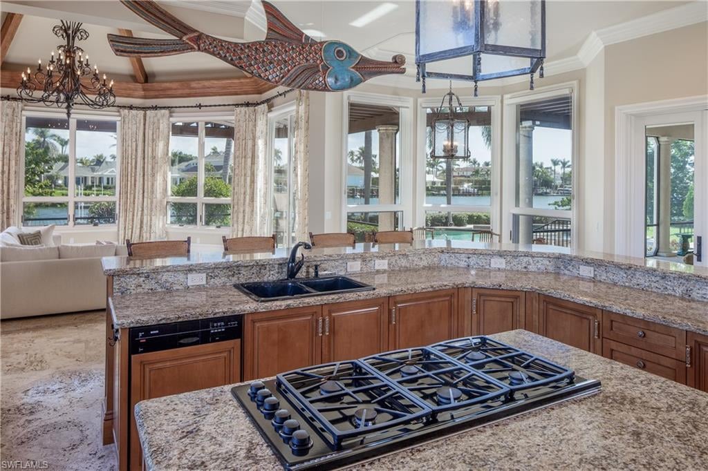 3415 Fort Charles Dr