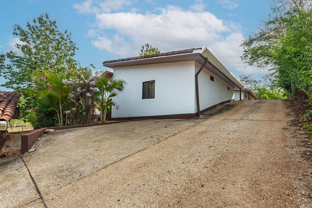 Villa Los Monos | High-Income 9-Unit Rental Property Near Playa Grande
