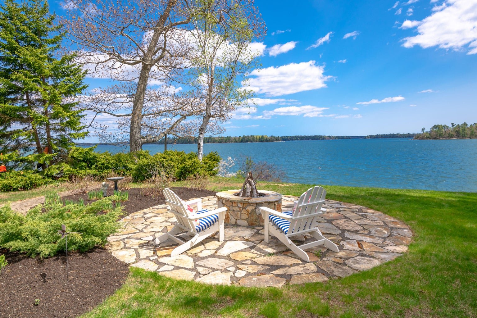 373 Lower Flying Point Road, Freeport