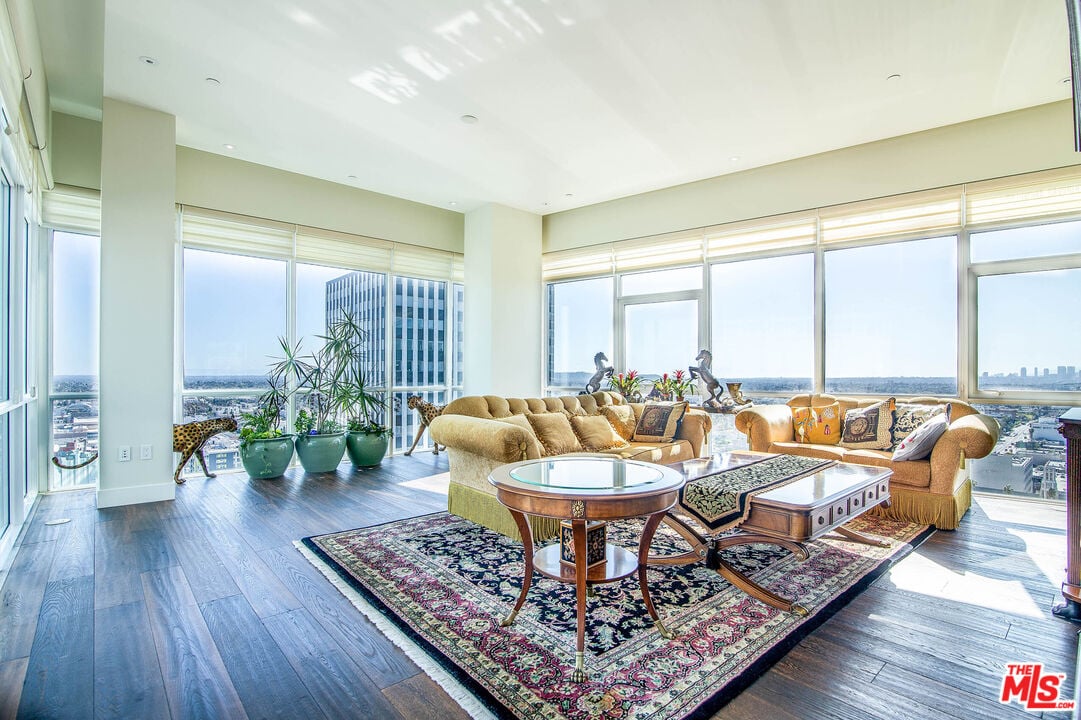 3785 Wilshire Blvd, #PH1  Solair Wilshire