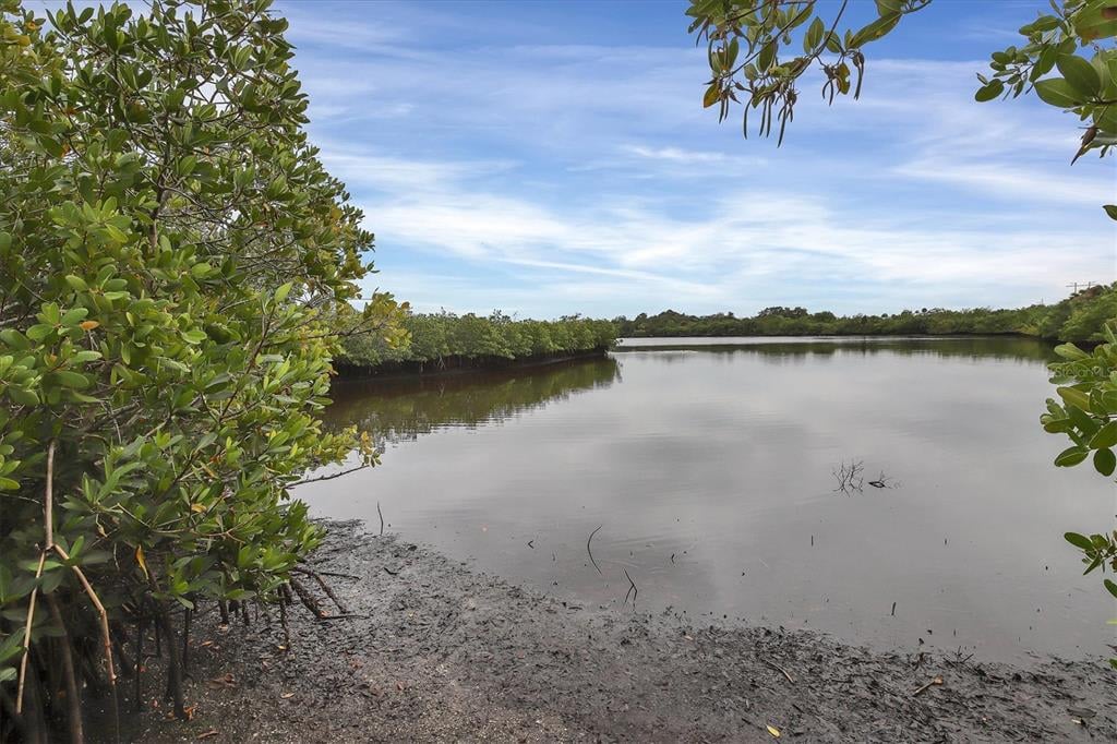 5211 Lake Overlook Ave, Bradenton, FL 34208