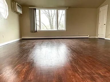 6110 230th St Fl 2
