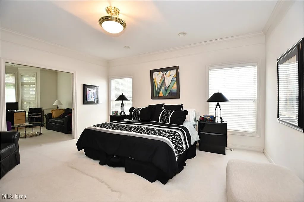 410 W Glengary Cir