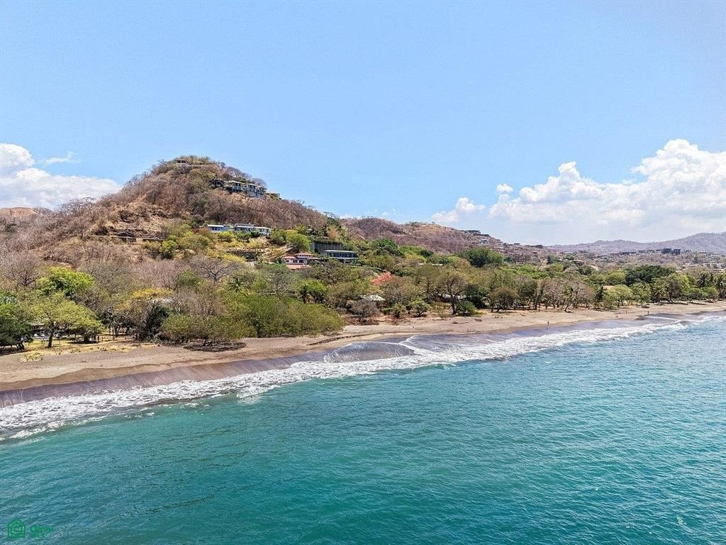 Botanikos | Rare Beachfront Property with Duplex in Playas del Coco