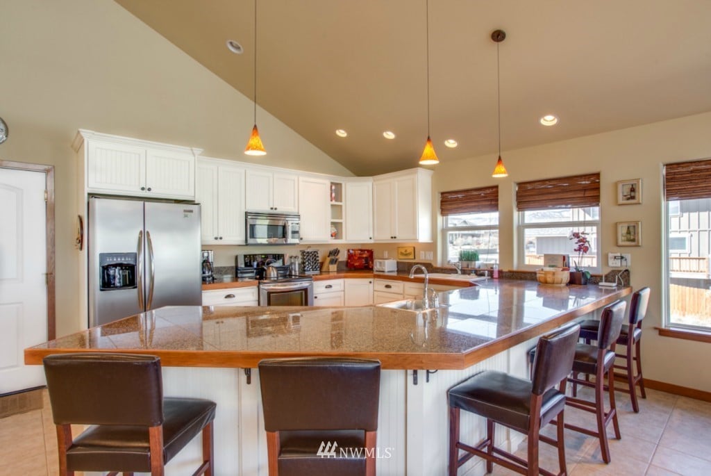 101 W Marine View Pl