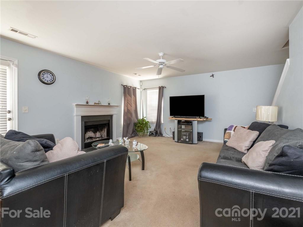 2014 Darbywine Dr