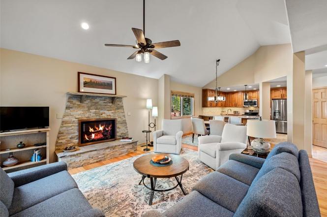 1504 Cascades Dr, #4