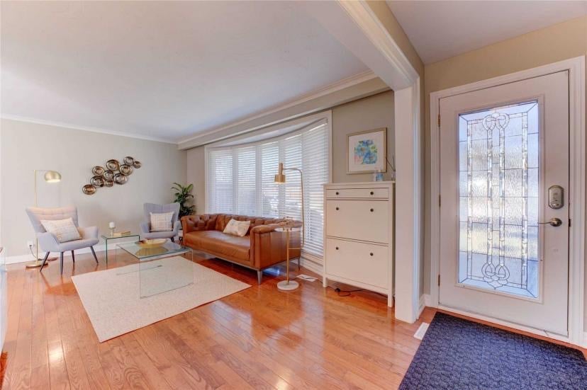 8 Sewell Dr