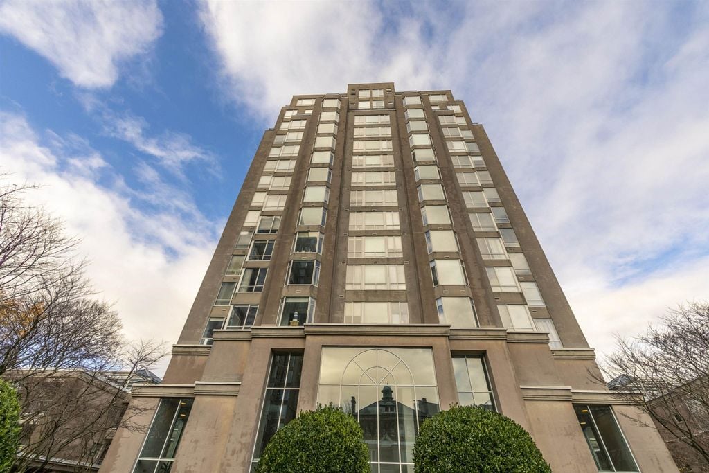 2628 Ash St, #207