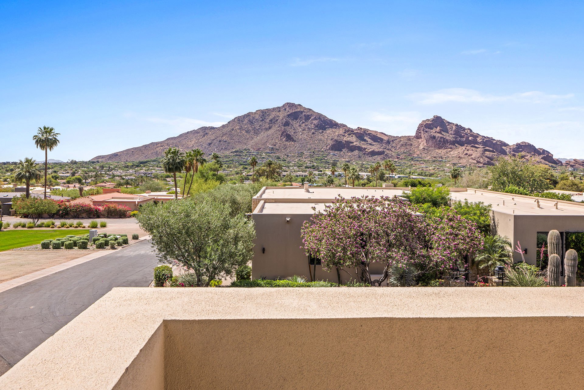 5434 E Lincoln Drive 72