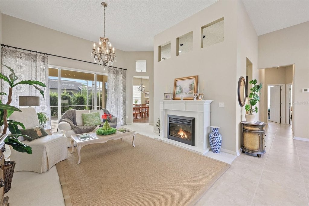 1704 Davenport Ct