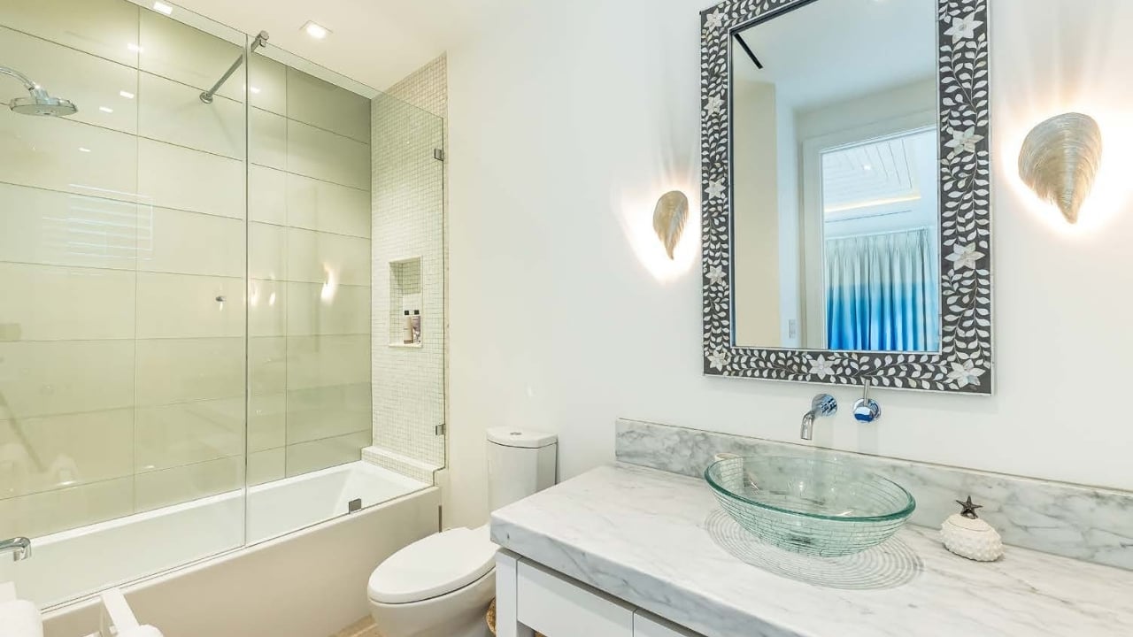 5 Oceans Beachfront Estate