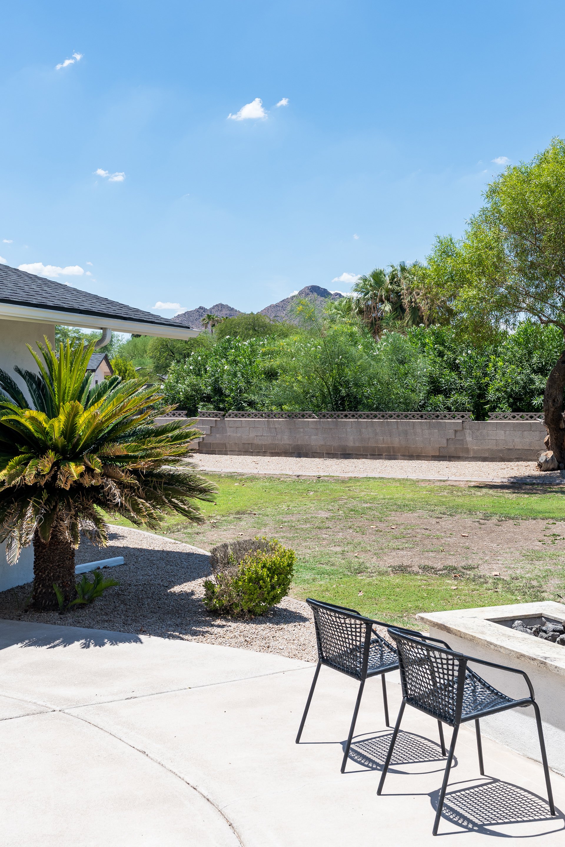 5242 N WOODMERE FAIRWAY