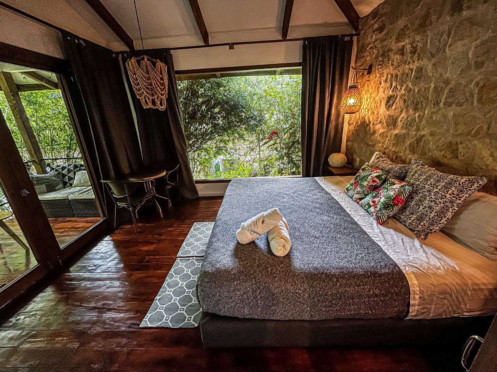 FIRE SALE ! Beautiful hotel in the heart of Ojochal, in Costa Rica’s most desirable areas.