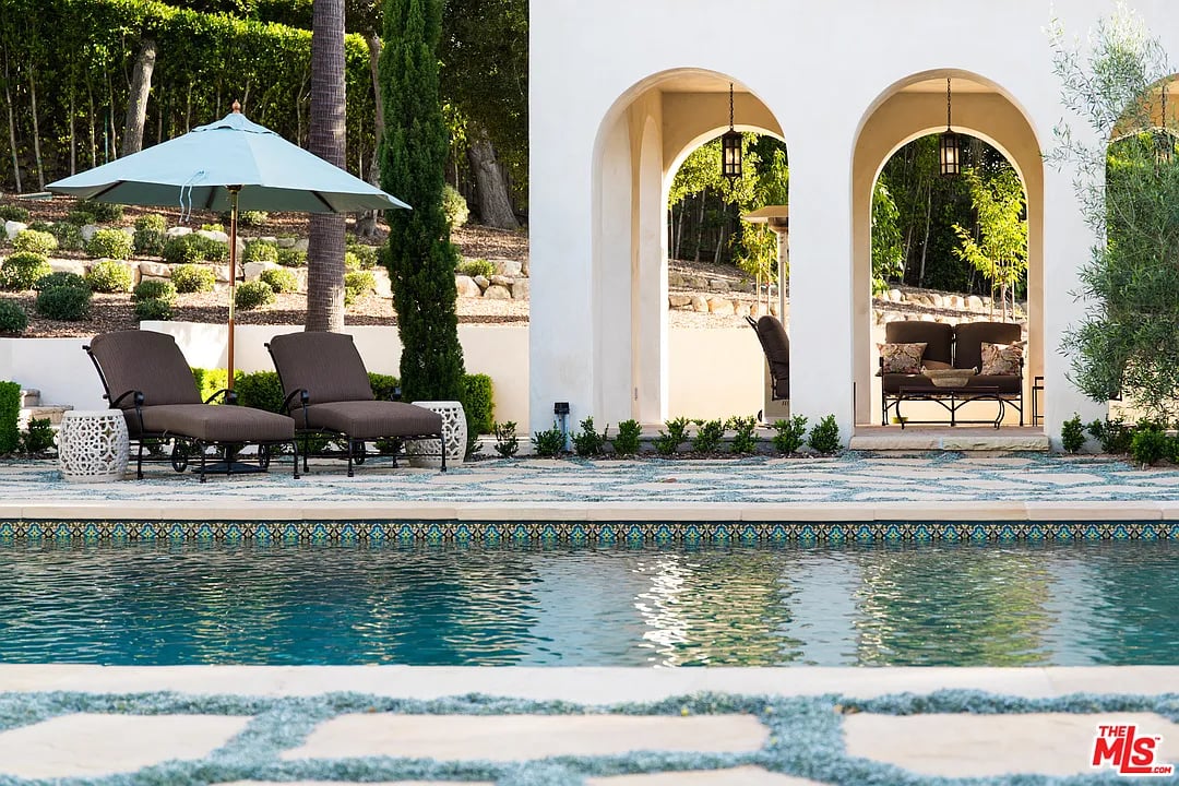 1041 Mission Ridge Rd