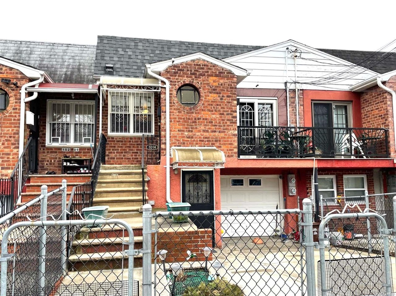 152-04 Peck Ave