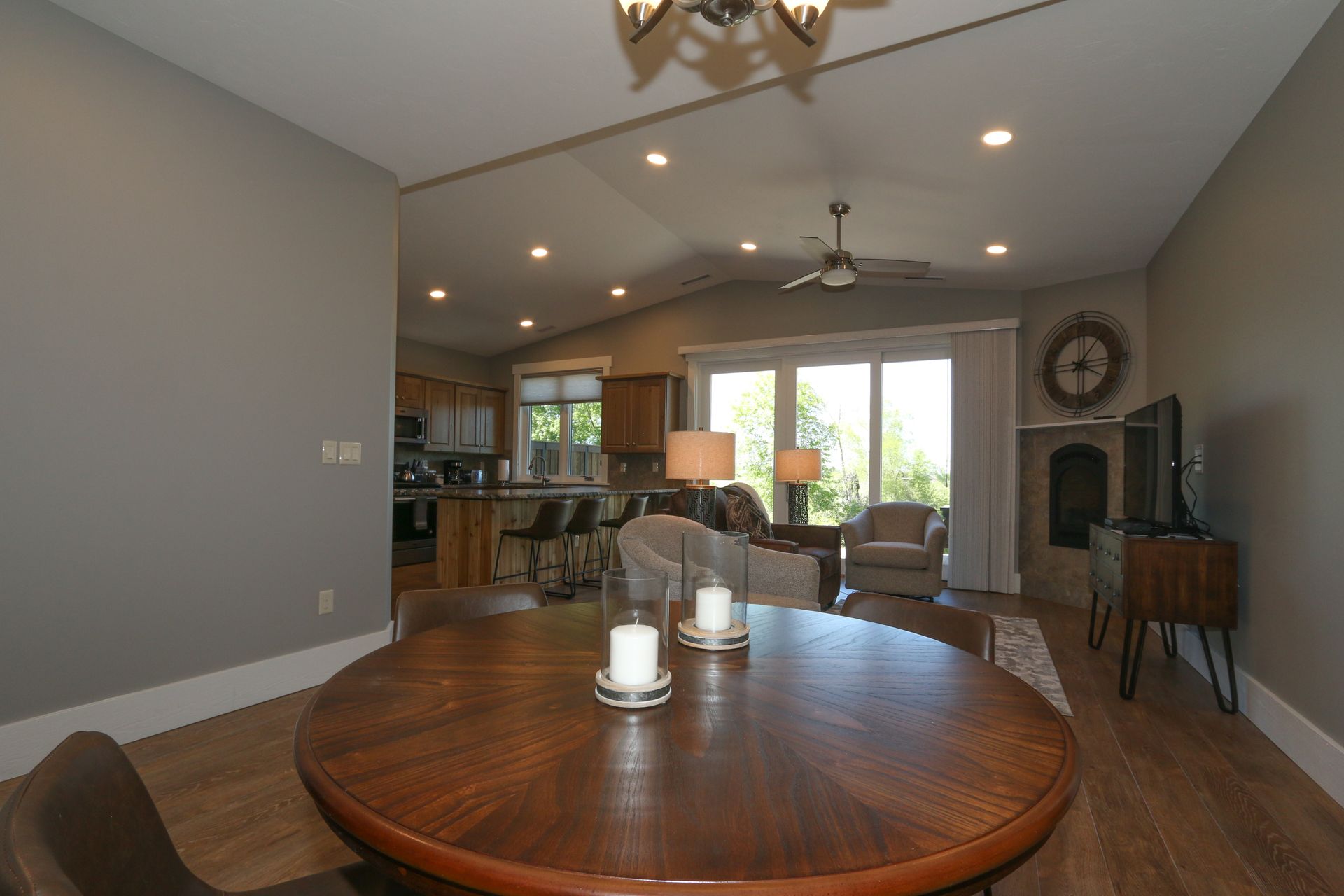 19 Creekside Ln